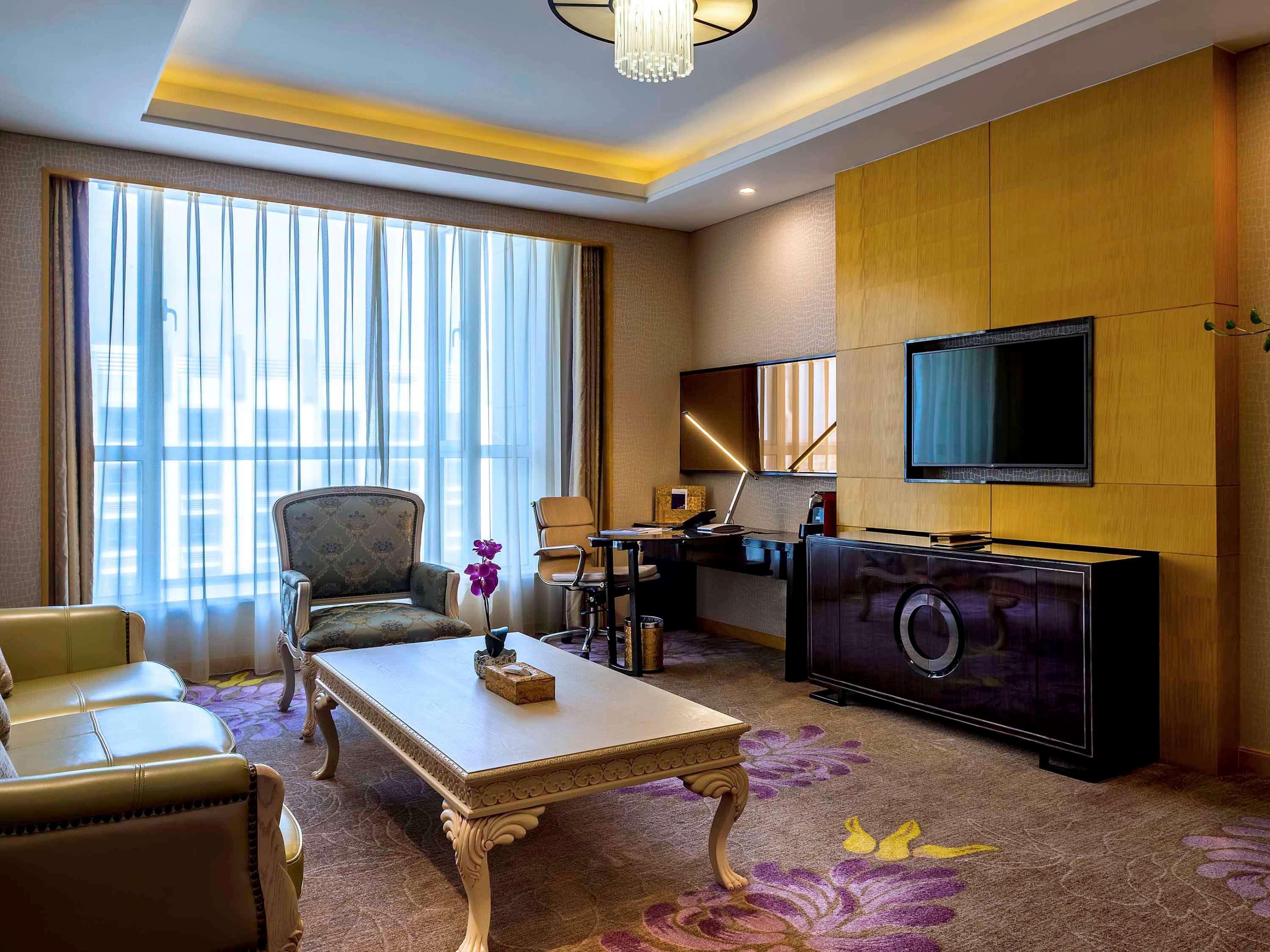 Pullman Qingdao Ziyue Hotel Bagian luar foto