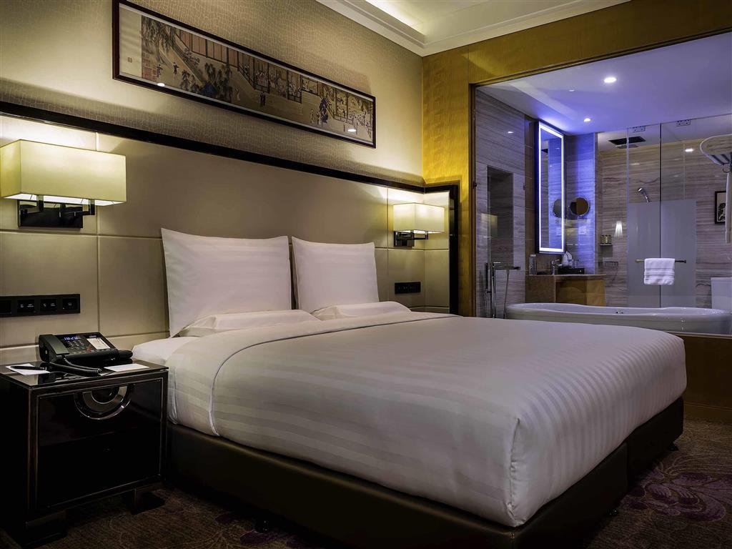 Pullman Qingdao Ziyue Hotel Bagian luar foto